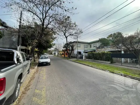 Depto Tipo Casa en Alquiler de 2 dormitorios