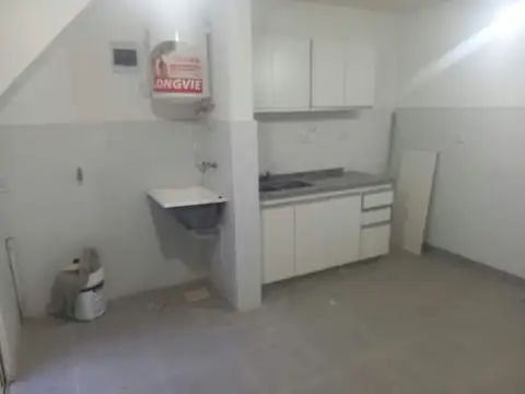 Depto Tipo Casa en Alquiler de 3 ambientes
