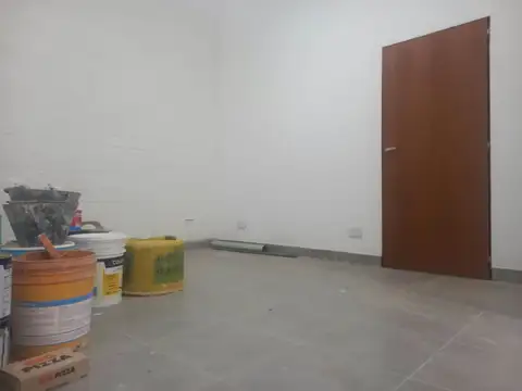 Avenida Caseros 3000, Piso PB