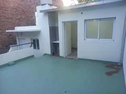 Depto Tipo Casa en Alquiler de 3 ambientes
