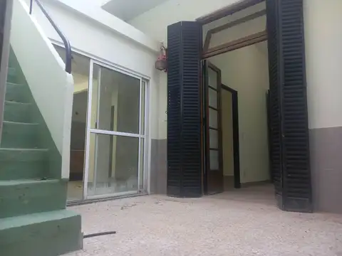 Depto Tipo Casa en Alquiler de 2 dormitorios