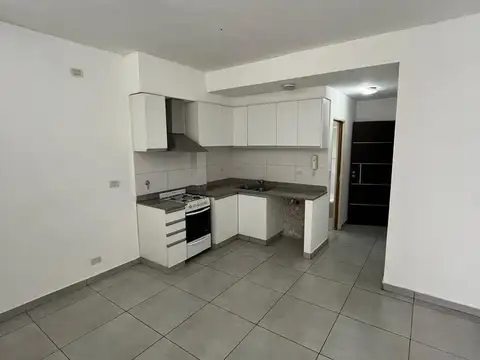 2 AMBIENTES CON BALCON san martin centro