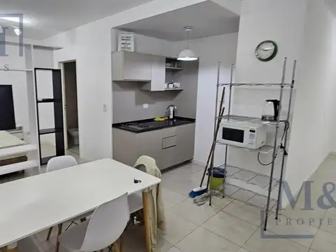 Alquiler Mono ambiente dividido con amenities.