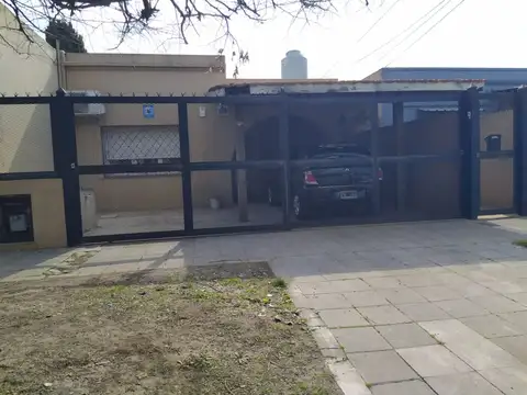 Casa + depto. en muy buena ubicacion  Ideal inversion 