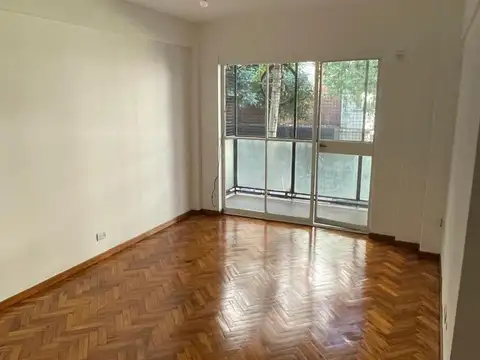 VENTA DEPARTAMENTO DOS AMBIENTES CON BALCON EN BARRIO NORTE