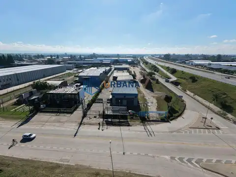 Local con galpones y oficinas, 1.150m2 cubiertos