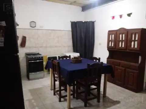 Venta. Casa 2 dorm. Calle Echeverria al 300. Parque Sakura. Exaltación de la Cruz