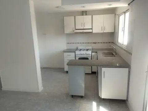 Depto Tipo Casa en Alquiler de 2 dormitorios