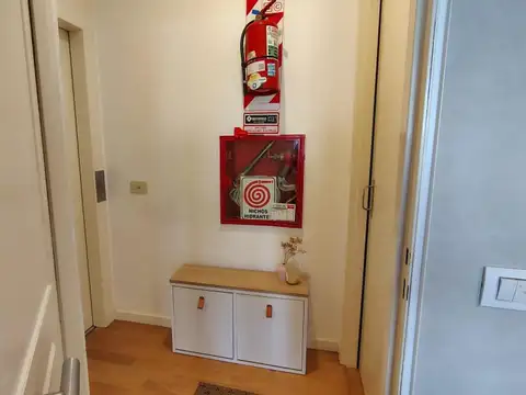 Montañeses e/ Campos Salles y Guayrá