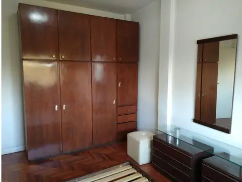 Depto. 3 amb. c/balcón al frente a mts. Av. Mitre en Berguer