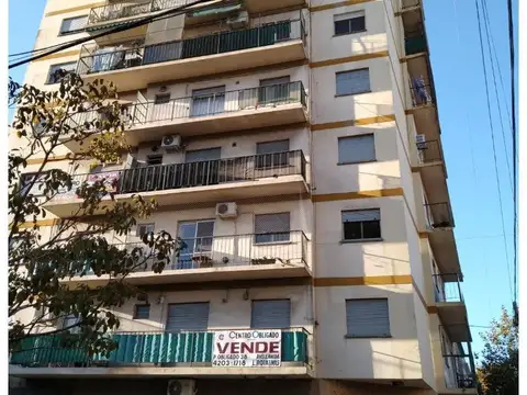 Depto. 3 amb. c/balcón al frente a mts. Av. Mitre en Berguer