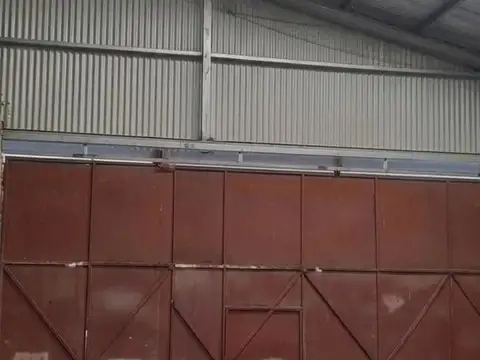Galpon en Venta 83  mts Fondo
