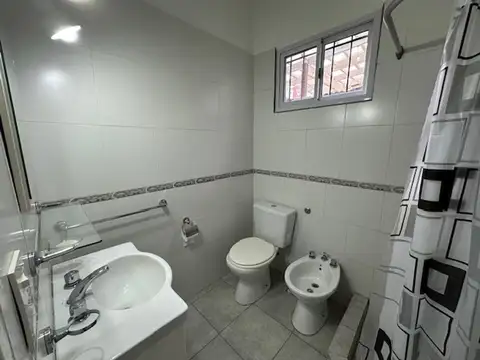 Casa en alquiler en Don Torcuato