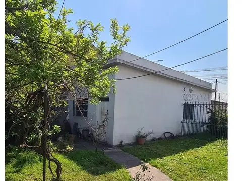 Casa en Venta con 4 cocheras