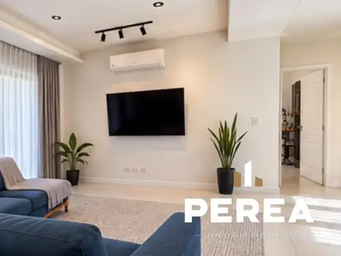 Casa 5 ambientes con 4 baños