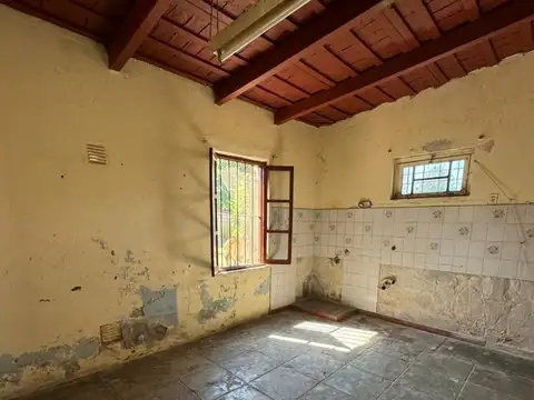 Venta casa antigüa con gran terreno - Humboldt