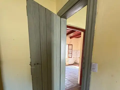 Casa 6 ambientes con 1 baño