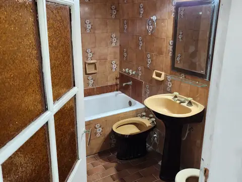 2 AMBIENTES , SIN EXPENSAS , PB , PATIO