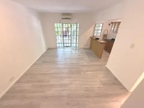 Depto Tipo Casa en Venta con 1 cochera