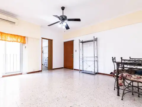 DEPARTAMENTO 3 AMBIENTES CON COCHERA LANUS CENTRO