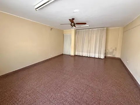 Casa 5 ambientes con 1 baño
