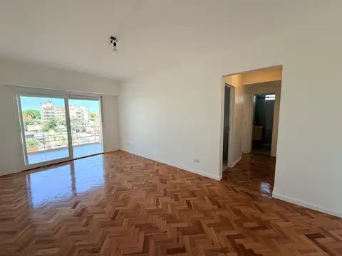 Departamento en Alquiler en Monte Castro, $ 750.000