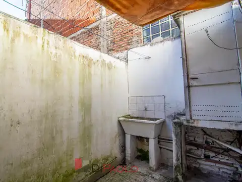 Depto Tipo Casa en Venta 50 años