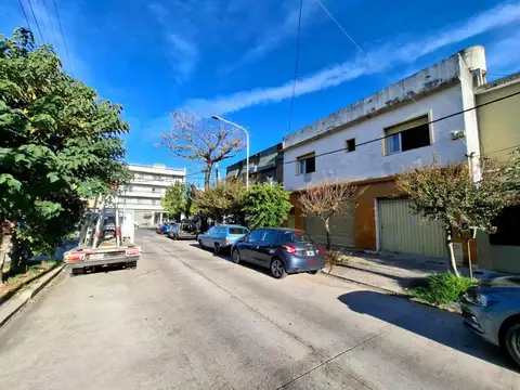 LOCAL (30 m2) + CASA DE 4 AMB.GJE TZA ANTICIP Y CTS