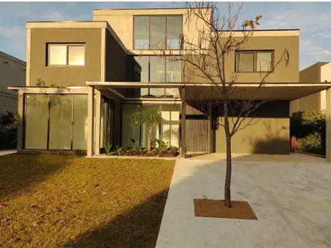 Venta casa en Virazón al agua - Nordelta