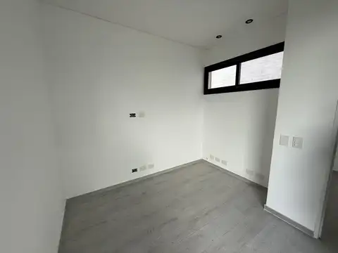 Casa 7 ambientes con 3 baños
