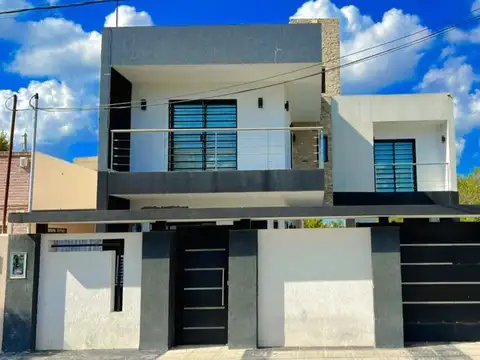 OPORTUNIDAD - Casa 3 dormitorios con pileta