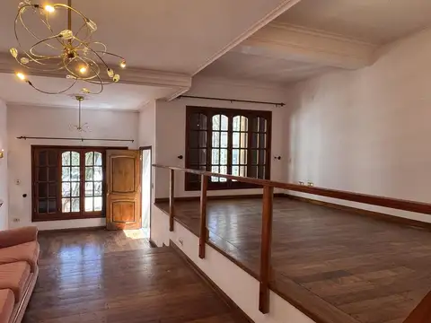 12 de Abril entre Andrade y 25 de Mayo