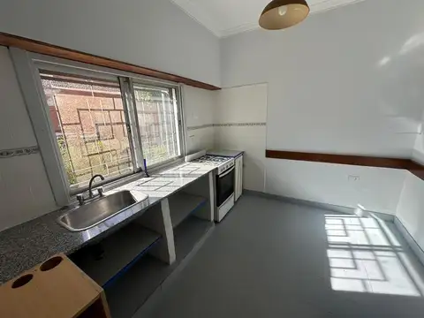 Depto Tipo Casa 3 ambientes con 2 baños