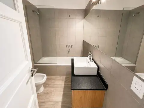 Departamento 5 ambientes con 1 baño