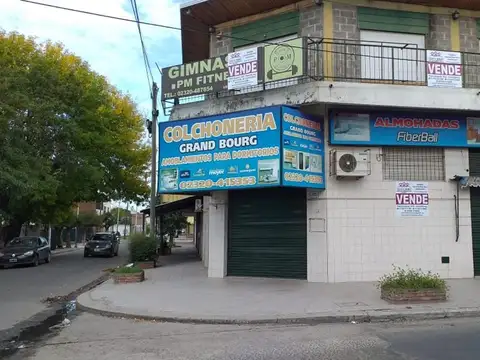 VENTA ESPECTACULAR LOCALES  EN ESQUINA COMERCIALES