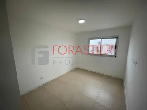 Departamento en Alquiler en Caseros, $ 900.000