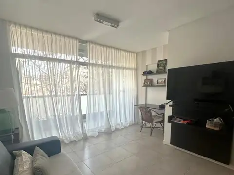 Beruti 4500, Piso 4°
