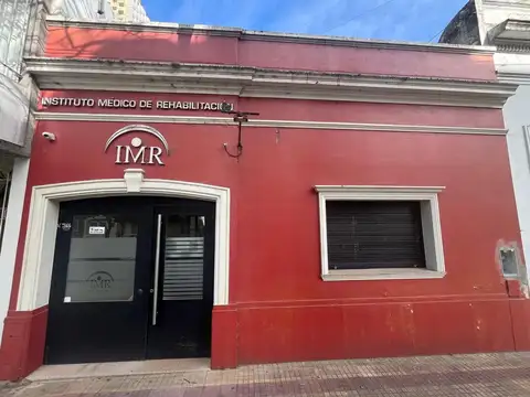 Casa en venta - 4 Dormitorios 1 Baño - La Plata