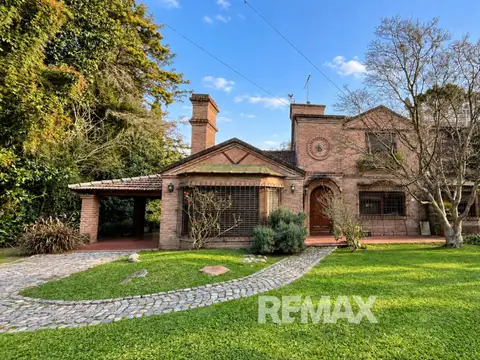 Casa en Venta 6 amb. 1.800 m² Maq. Savio Escobar