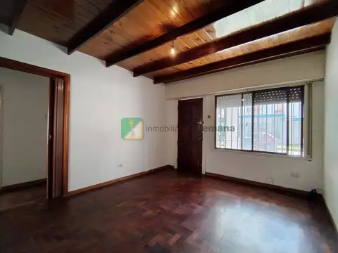Depto Tipo Casa en Alquiler de 3 ambientes
