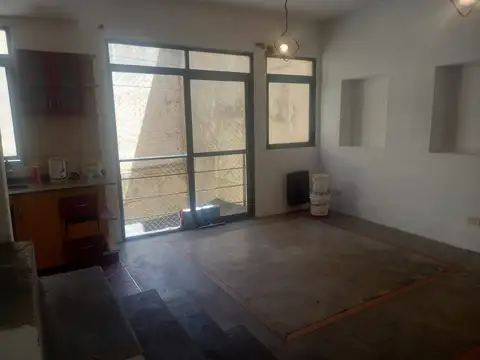 PH en DUPLEX de 20 Años de Antiguedad con terraza propia - SIN EXPENSAS