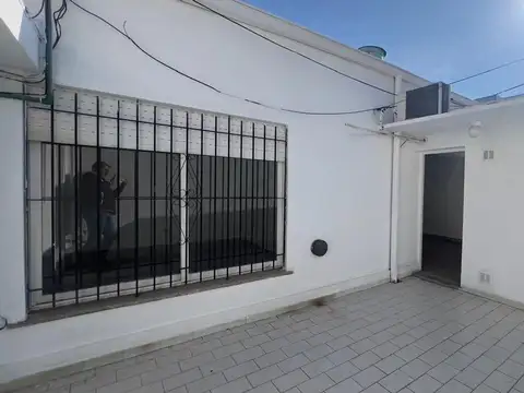 Depto Tipo Casa 2 ambientes con 1 baño