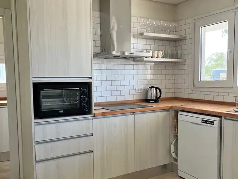 Cod 380 - Casa C.E. en barrio Ecuestre 156