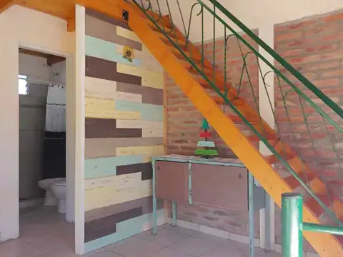 SE VENDEN 2 CASAS SOBRE LOTE DE 480m2 V. RUMIPAL
