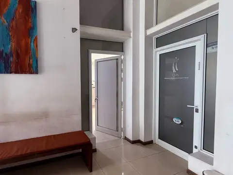 Oficina 2 ambientes con 1 baño