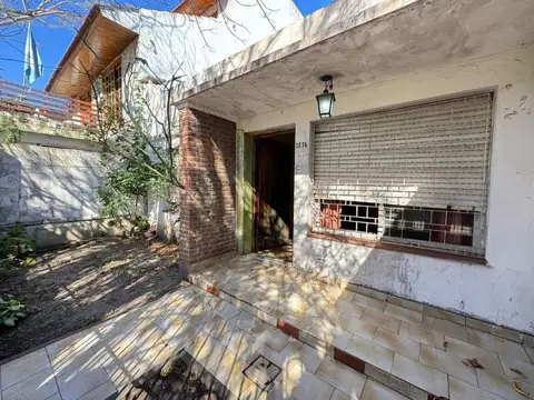Casa 4 ambientes con 1 baño