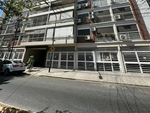 Fragata Presidente Sarmiento 400, Piso 1