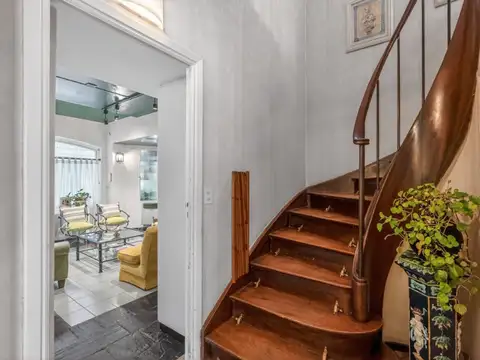 Casa en VENTA en Vte. López - 4 amb. + Dependencia