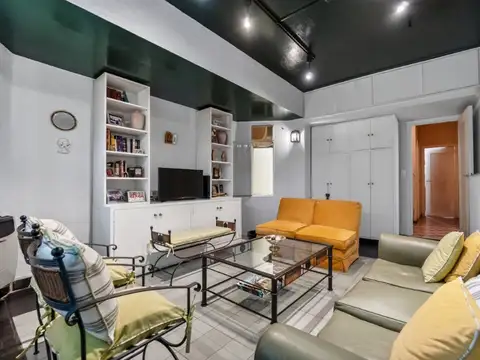 Joaquín V. Gonzalez 1100