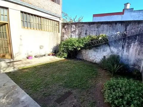 Galpon en Venta en Tolosa, USD 79.000